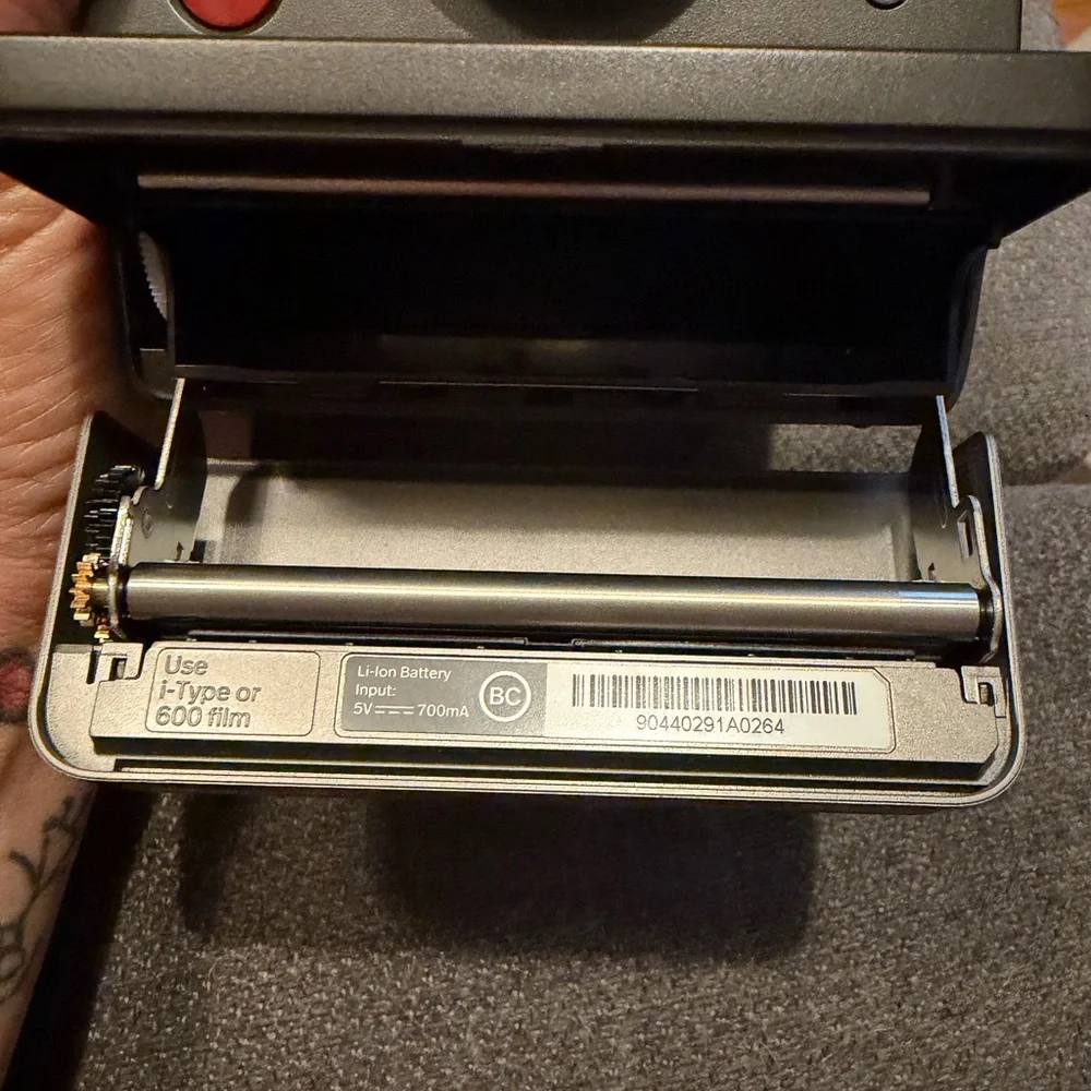 Polaroid Gray Instant Camera StarWars The Mandalorian special edition.